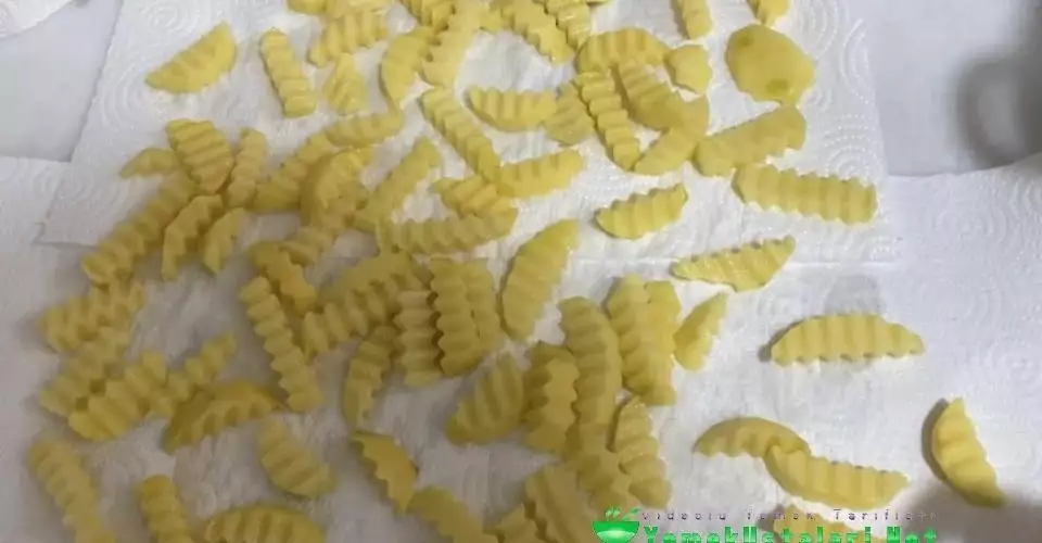 Sodalı Cips Tadında Çıtır Çıtır Patates Kızartması Tarifi !! Bu Yöntemi Çok Az Kişi Biliyor!! Sodalı Cips Tadında Çıtır Çıtır Patates Kızartması Tarifi !! Bu Yöntemi Çok Az Kişi Biliyor!!