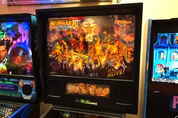 Buy Monster Bash Pinball machine