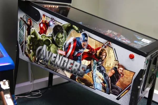 Buy Avengers Pro Pinball Machine Online