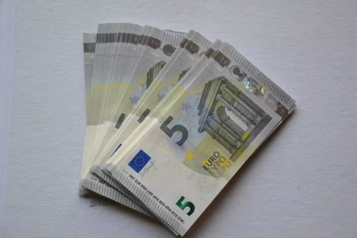 Buy counterfeit 5 euros bills