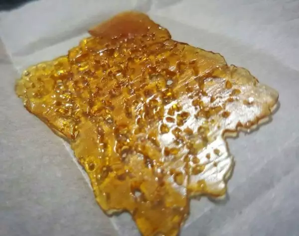 difference between shatter and crumble shatter dabs wax is shatter worth it shatter vs wax vs resin what does shatter look like wax vs shatter reddit soft shatter shatter vs badder