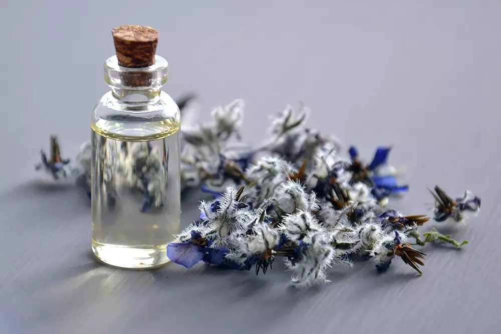 olejek eteryczny, składnik perfum