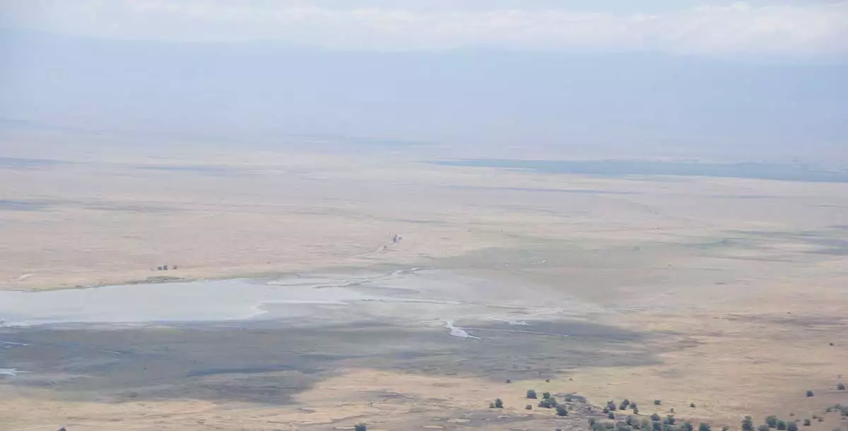 4 day lake manyara serengeti ngorongoro crater