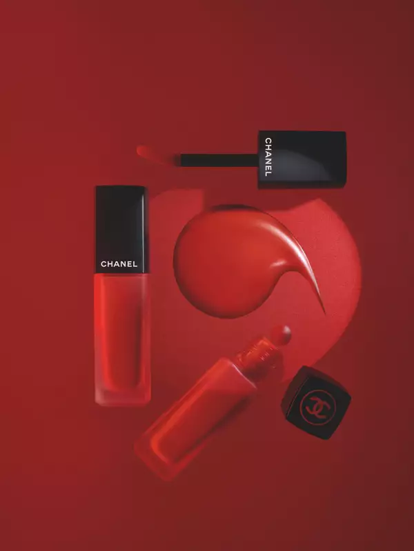 Nowa, trwała i ultramatowa pomadka do ust Chanel w płynie – Rouge Allure Ink Fusion